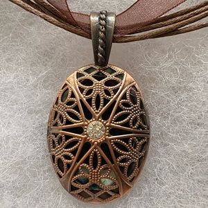 Essential Oil Necklace in Gift Box. New!